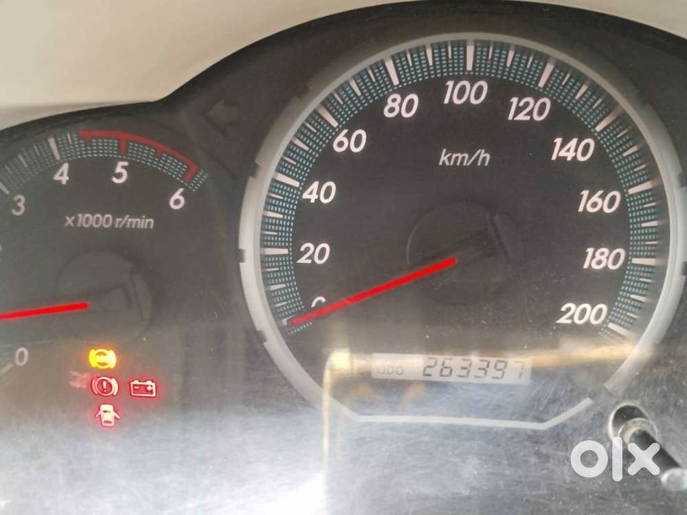 Toyota Innova 2.5 V 8 Str, 2012, Diesel