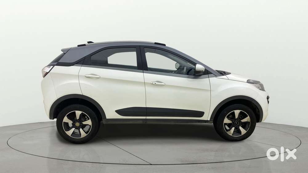 Tata Nexon 1.2 Revotron Xza Plus, 2018, Petrol