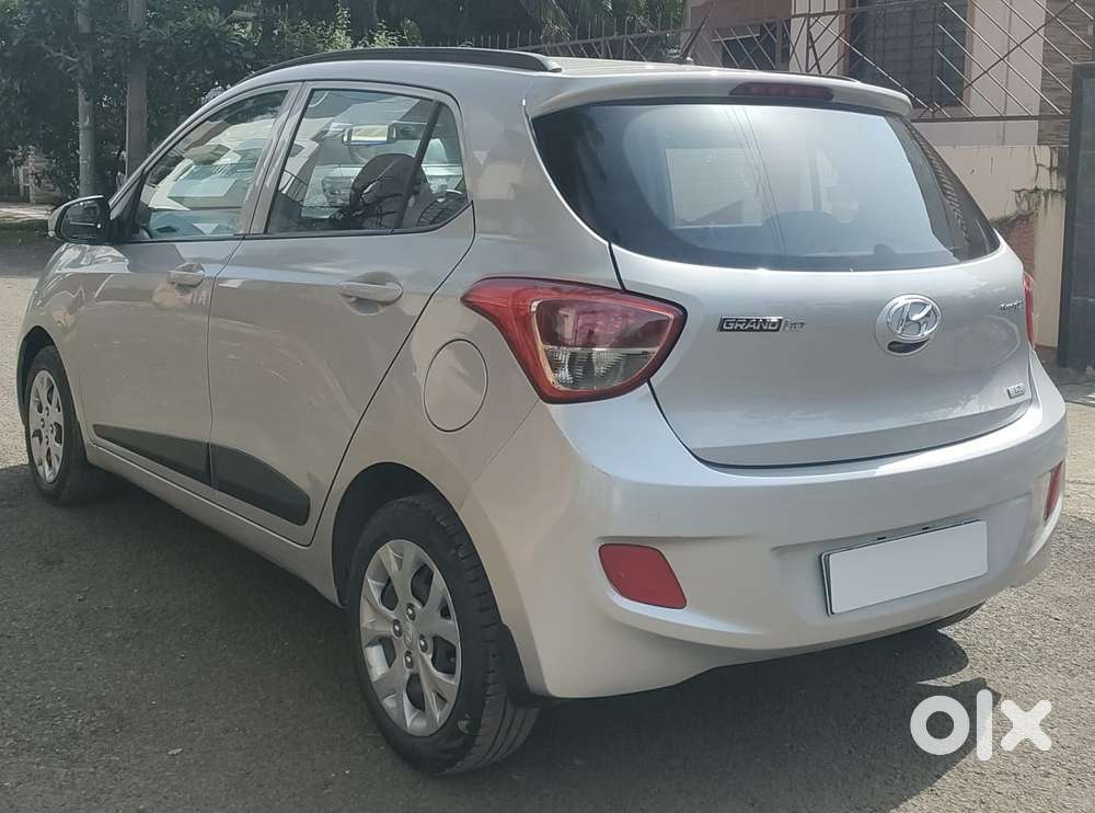 Hyundai Grand I10 Sportz, 2016, Petrol