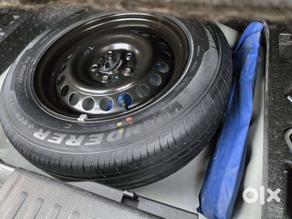 Maruti Suzuki Brezza 1.5 Vxi Smart Hybrid, 2022, Petrol
