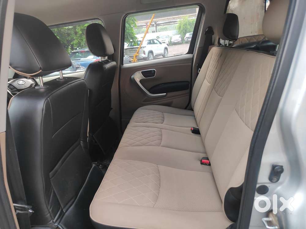 Mahindra Tuv 300 T10 Opt, 2019, Diesel