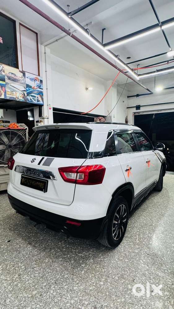 Maruti Suzuki Brezza Vxi At, 2021, Petrol