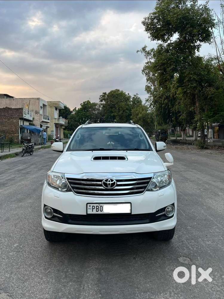 Toyota Fortuner 2016 Diesel 105000 Km Driven