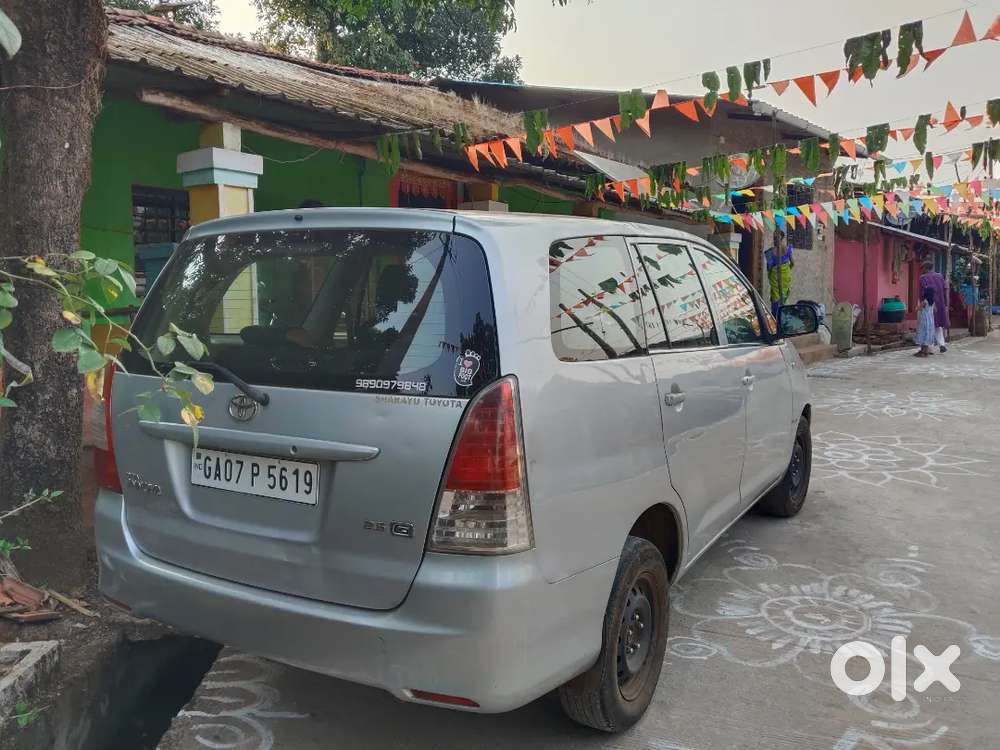 Toyota Innova 2011