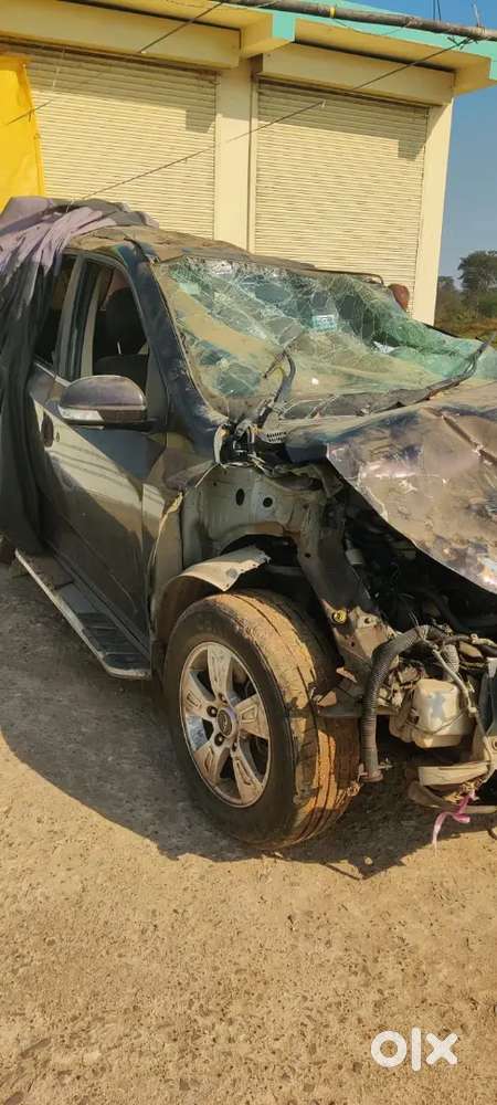 Xuv500 W10 Fwd At