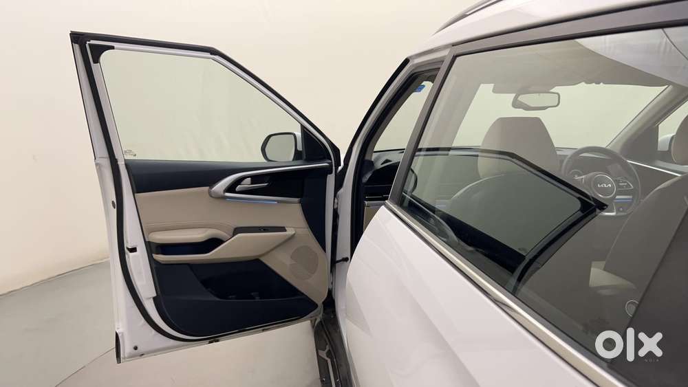 Kia Carens Luxury (o)1.5 Turbo Petrol Dct 7 Str, 2024, Petrol