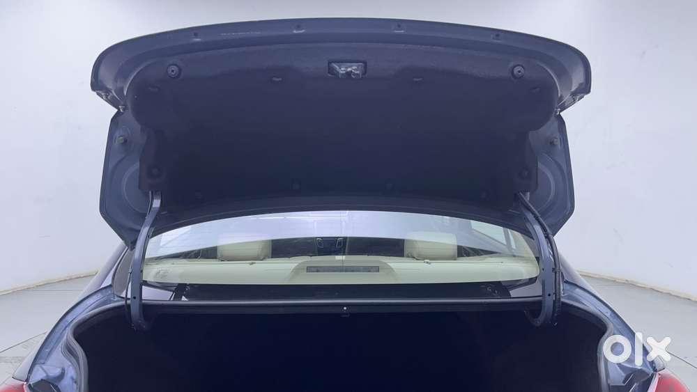 Maruti Suzuki Ciaz Alpha 1.5 At, 2022, Petrol