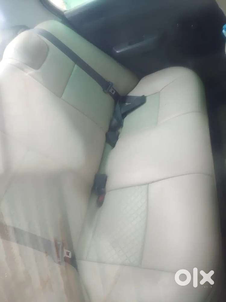 Maruti Suzuki Swift Dzire 2011