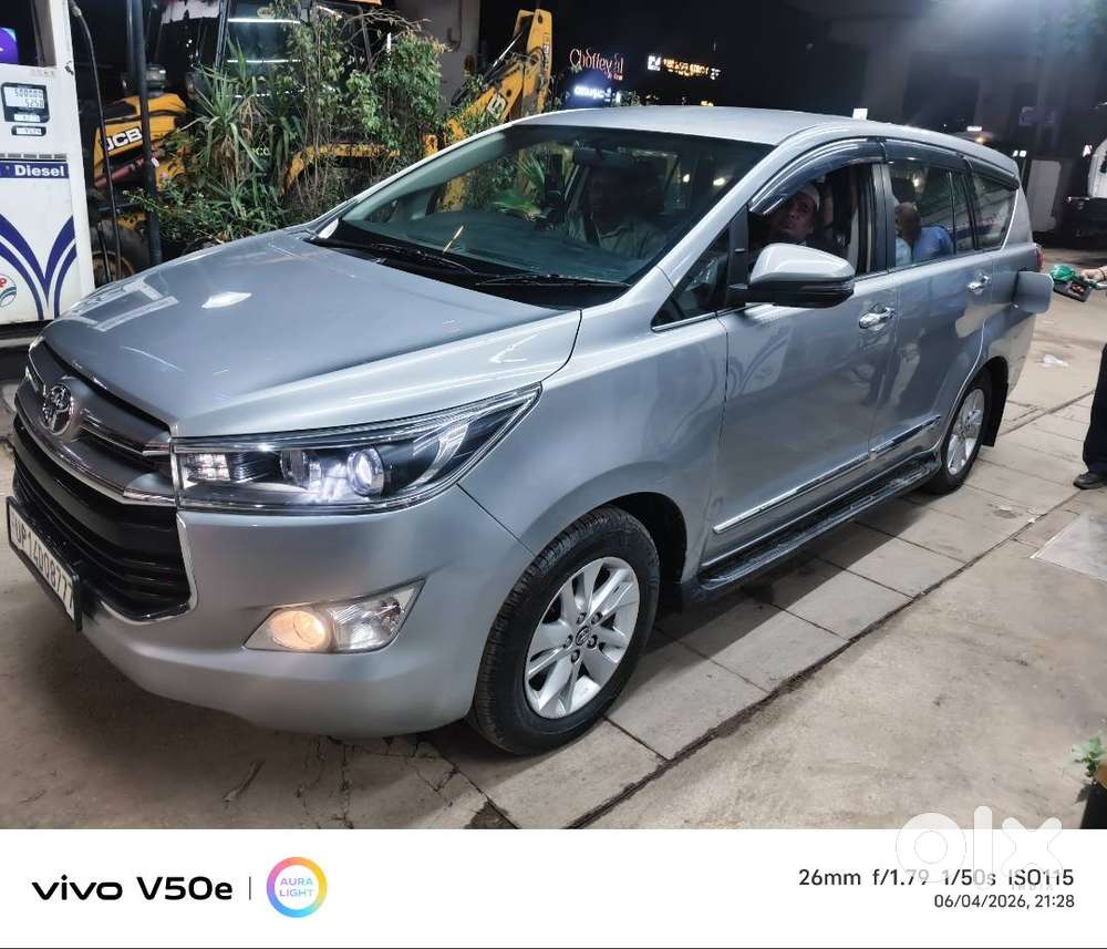 Innova Crysta V