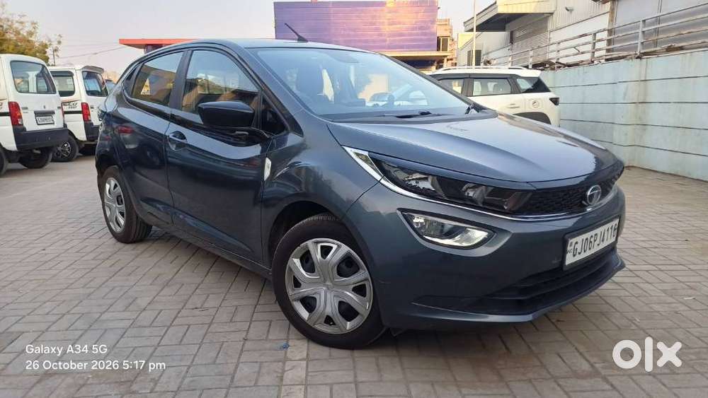 Tata Altroz 1.2 Xt, 2022, Petrol
