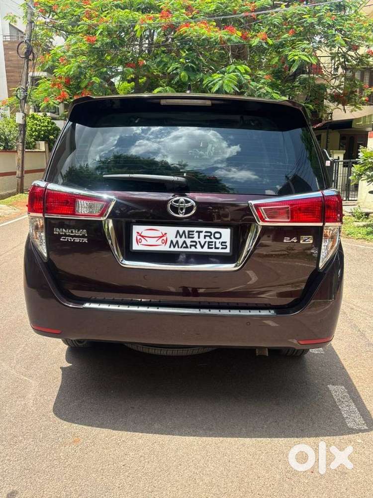 Toyota Innova Crysta 2.8z Automatic, 2022, Diesel