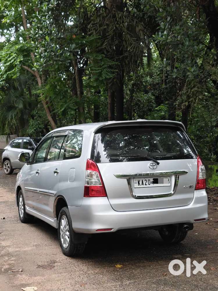 Toyota Innova (v) 2013