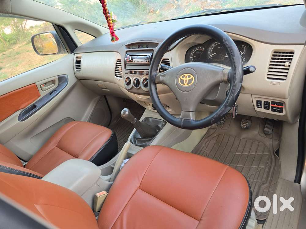 Toyota Innova 2004-2011 2.5 G4 Diesel 8-seater, 2010, Diesel