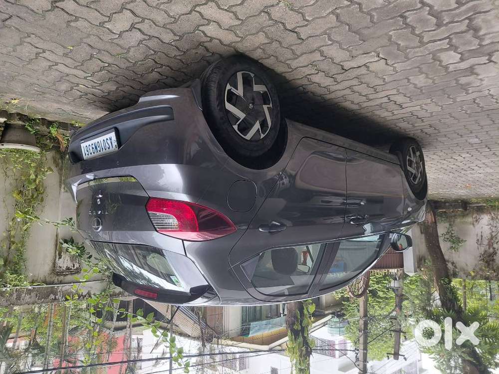 **tata Tiago 2025 Petrol Xm Urgent Sale**