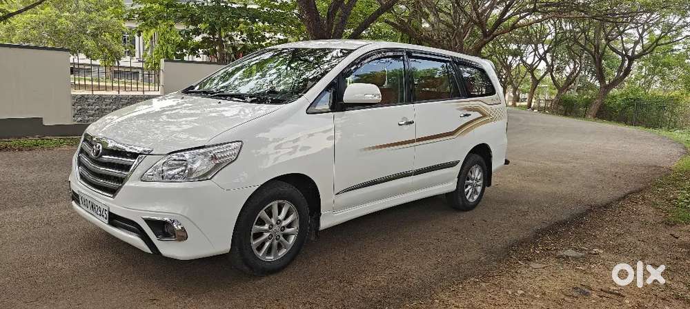 Toyota Innova 2014 Diesel Well Maintained