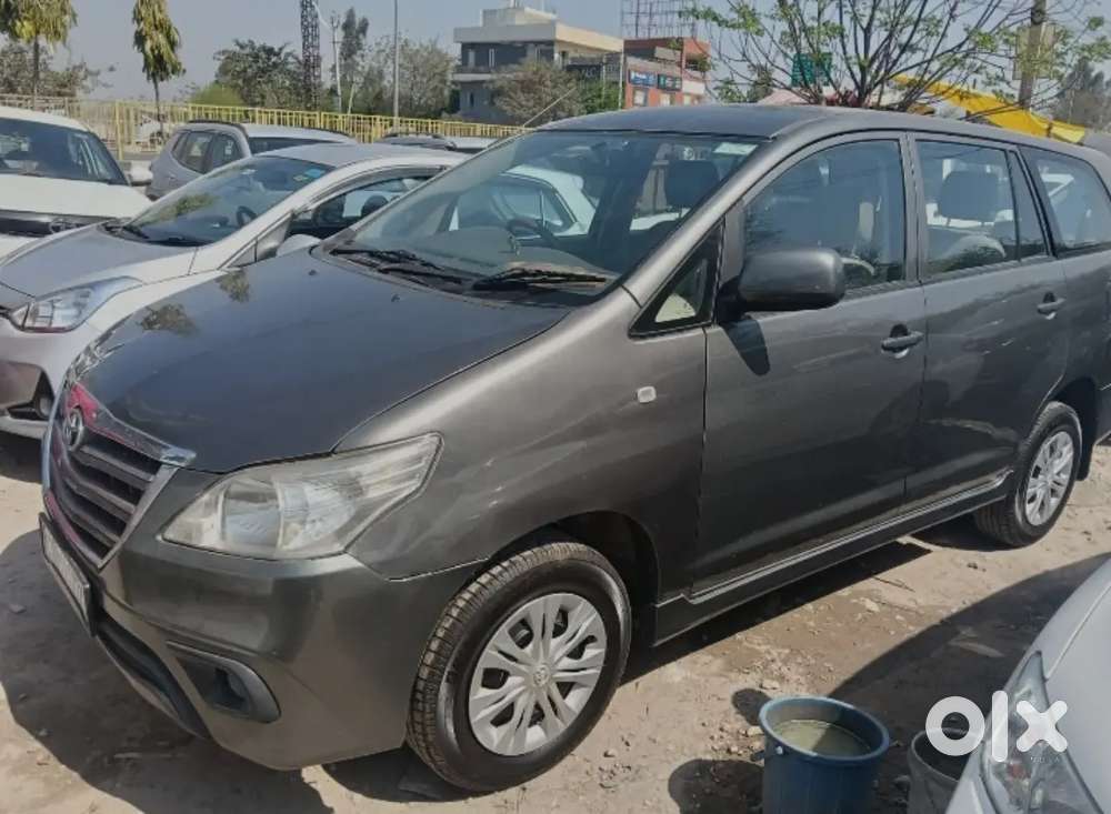 Toyota Innova 2013 Diesel 130000 Km Driven