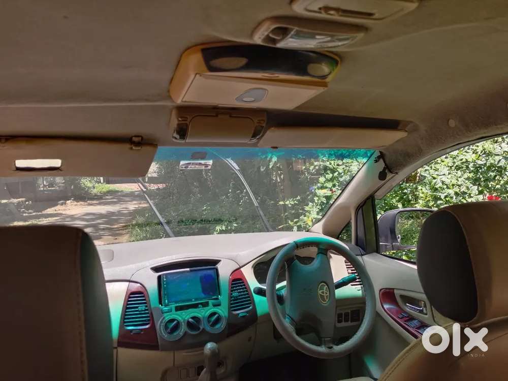 Toyota Innova V 2005