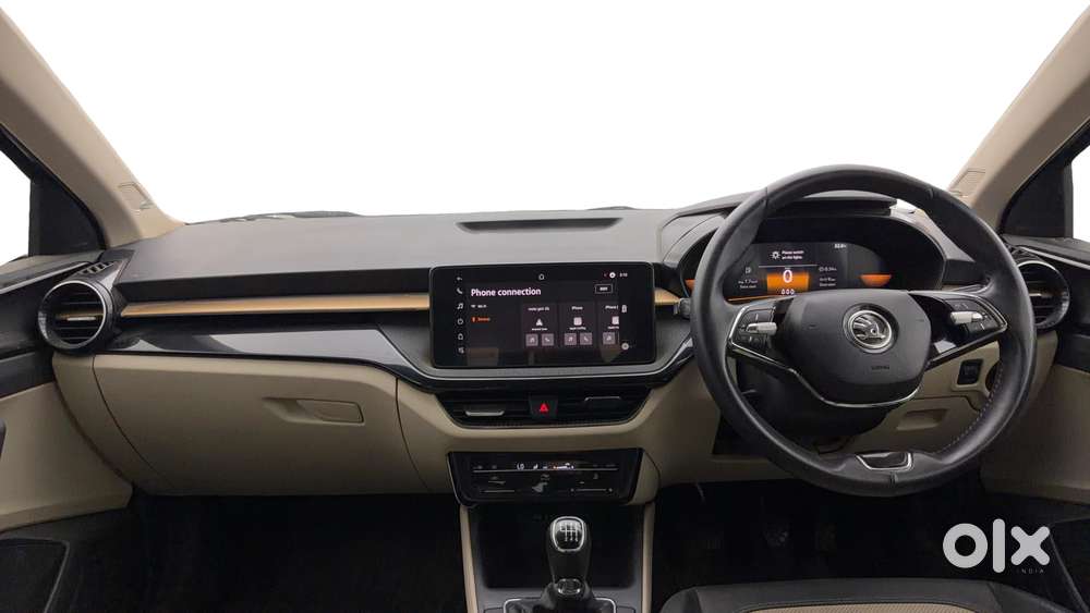 Skoda Slavia Style 1.0l Tsi Mt, 2023, Petrol