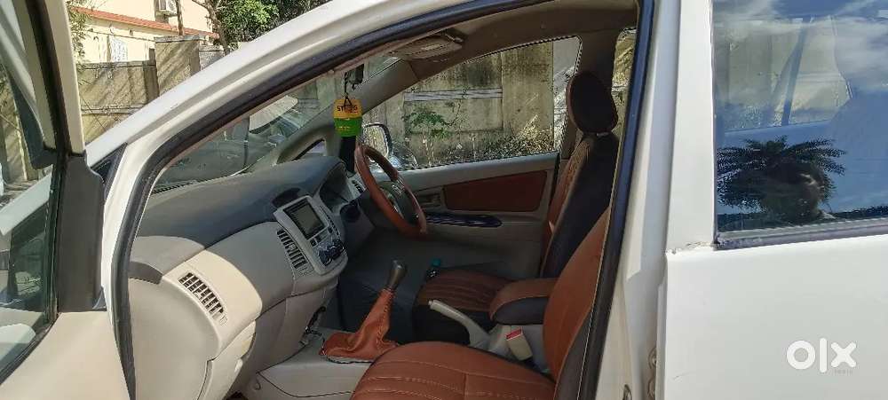 Toyota Innova 2014