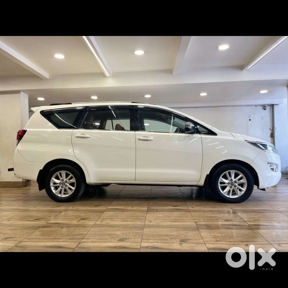 Toyota Innova Crysta 2.8 Gx At, 2017, Diesel