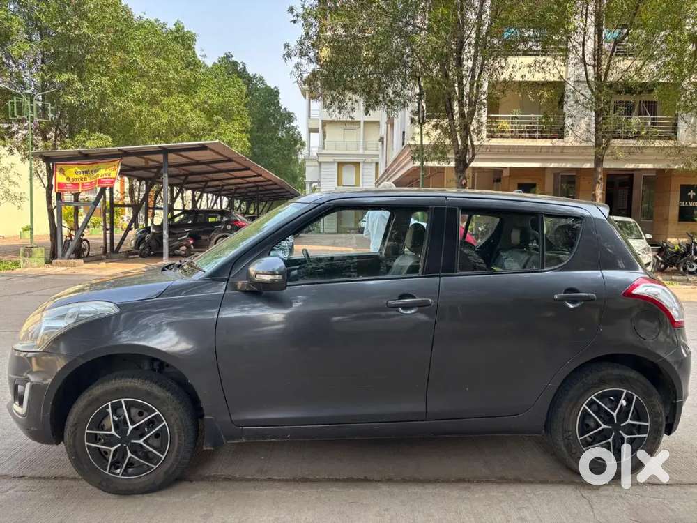 Maruti Swift Vxi Optional (with Abs Ebd And Airbags,adone Insurance)