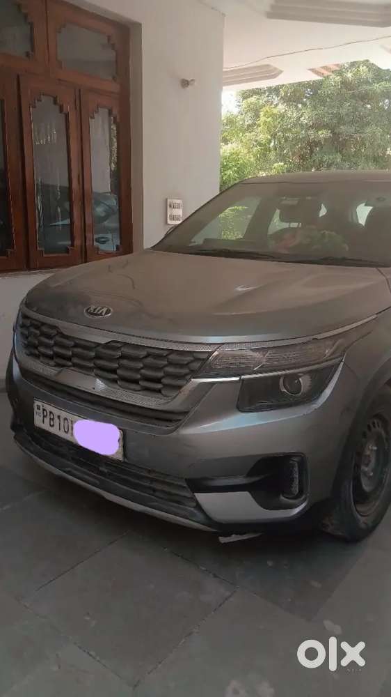 Steel Silver Kia Seltos