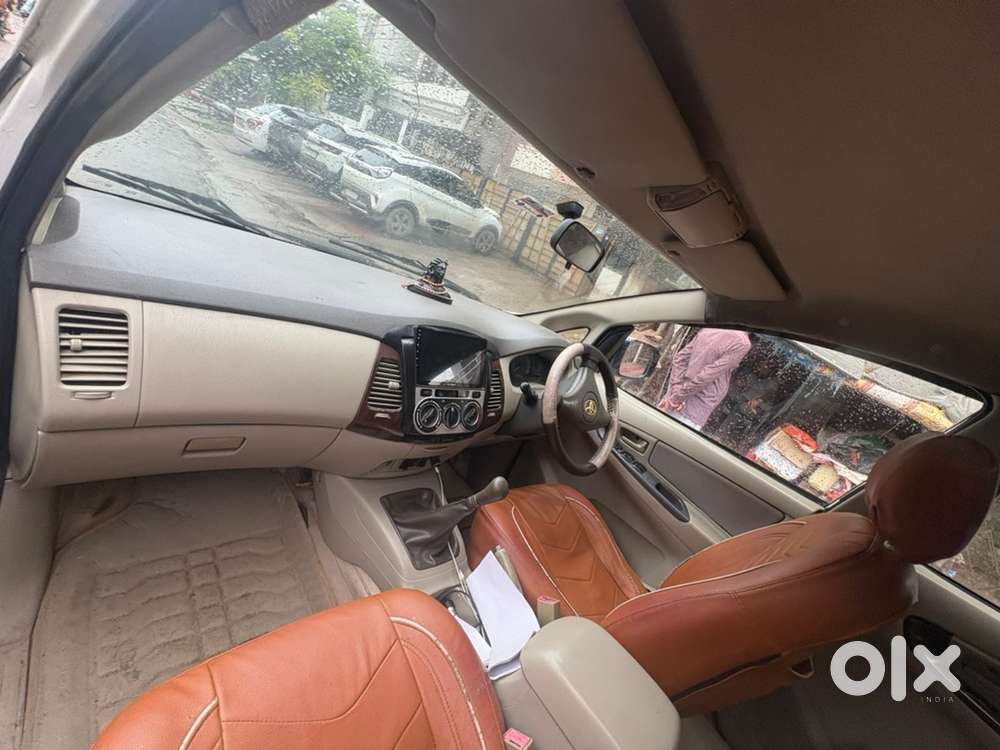 Toyota Innova 2012 Diesel 250000 Km Driven