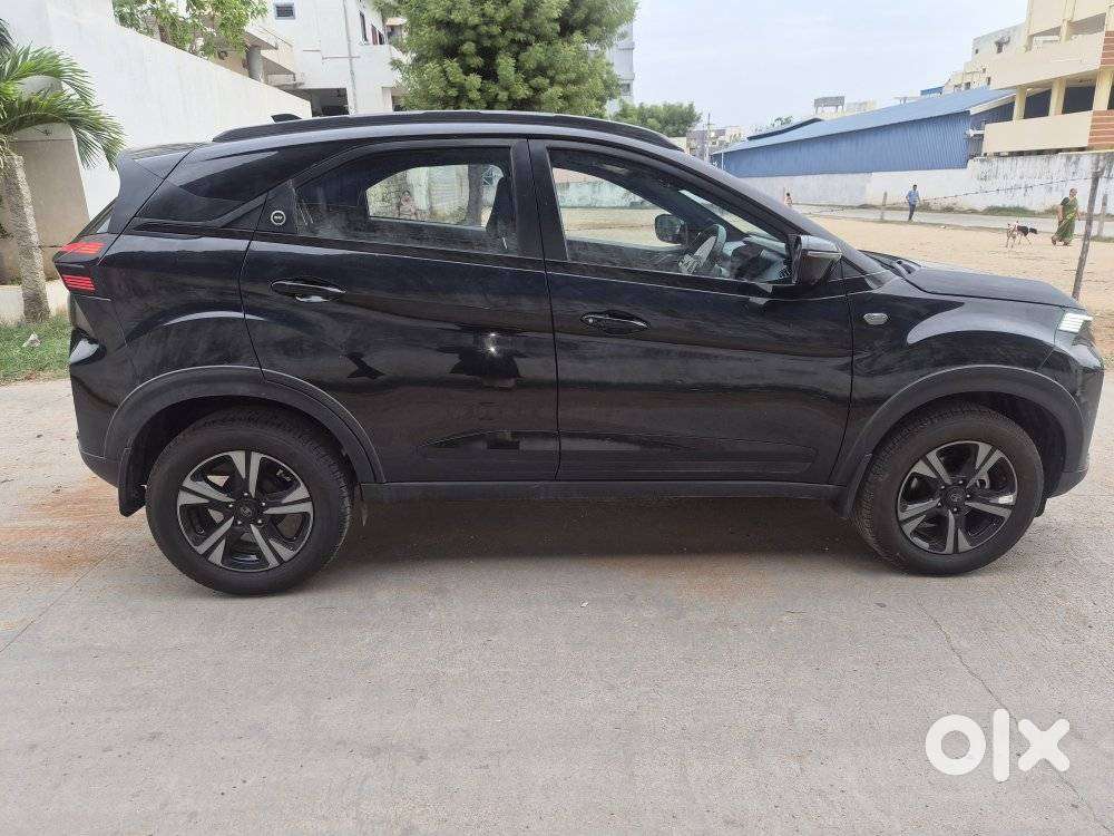 Tata Nexon Fearless S Purple 1.2 Revotron Petrol 6mt Dual Tone, 2024..