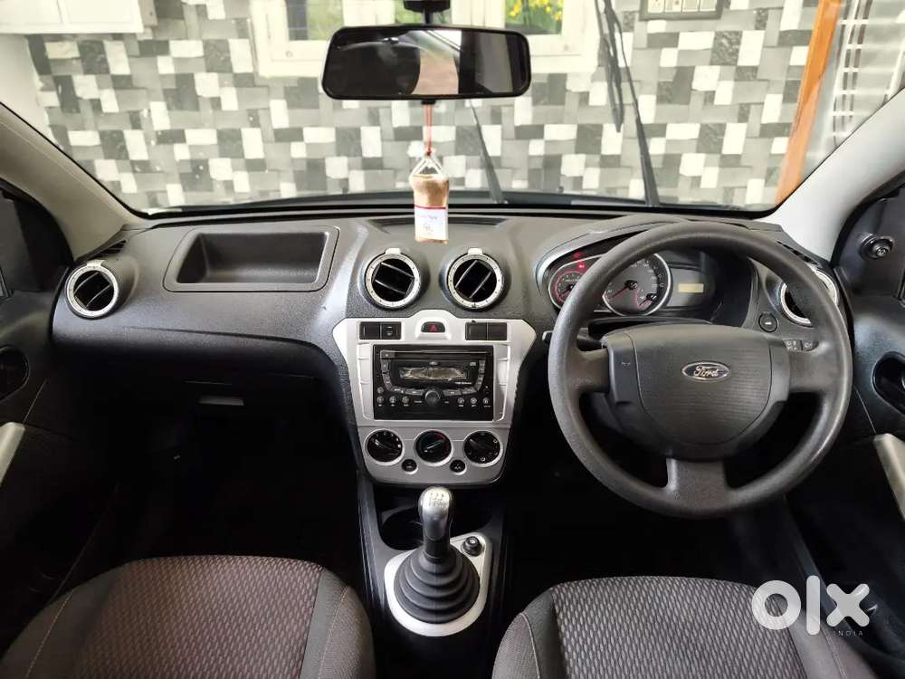 Ford Figo Petrol Zxi 2011
