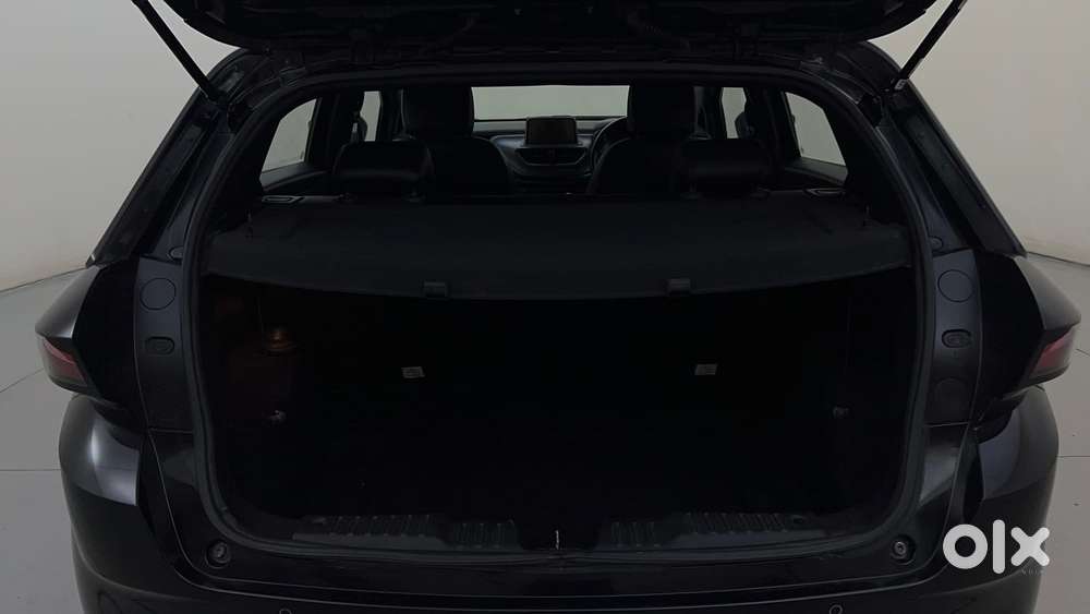 Tata Altroz 1.2 Xz Plus Dark Edition, 2021, Petrol