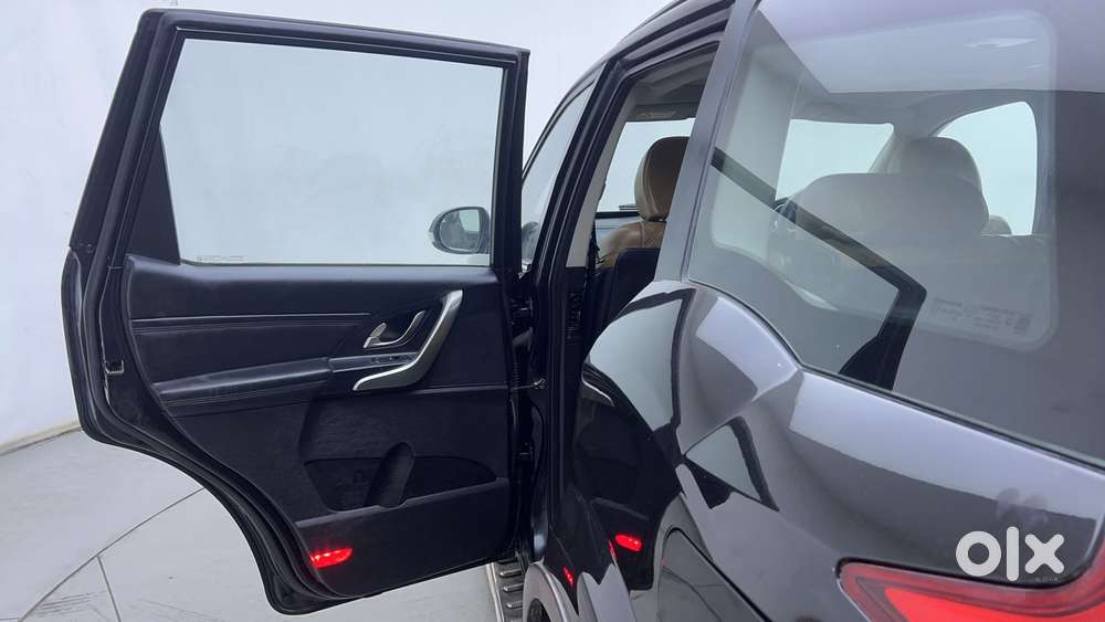 Mahindra Xuv500 W11 At, 2018, Diesel