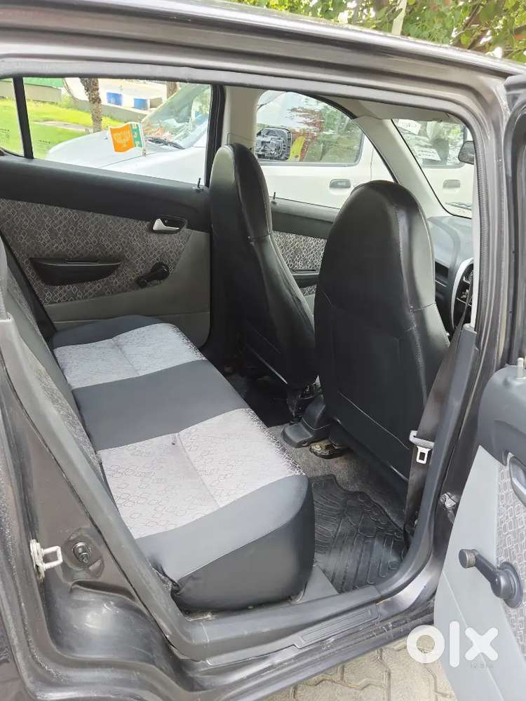Maruti Alto Lxi 
First Owner
Fuel.. Petrol/cng Green