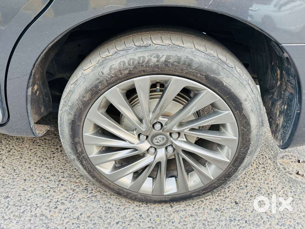 Toyota Innova Crysta 2.4 G Mt, 2022, Diesel