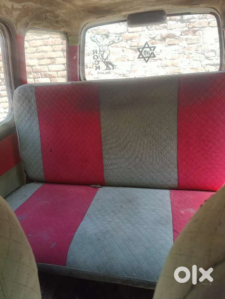 Ecco गाड़ी है 2010 मॉडल,, गाड़ी चालू कंडीशन में है,, एलपीजी चालू है,