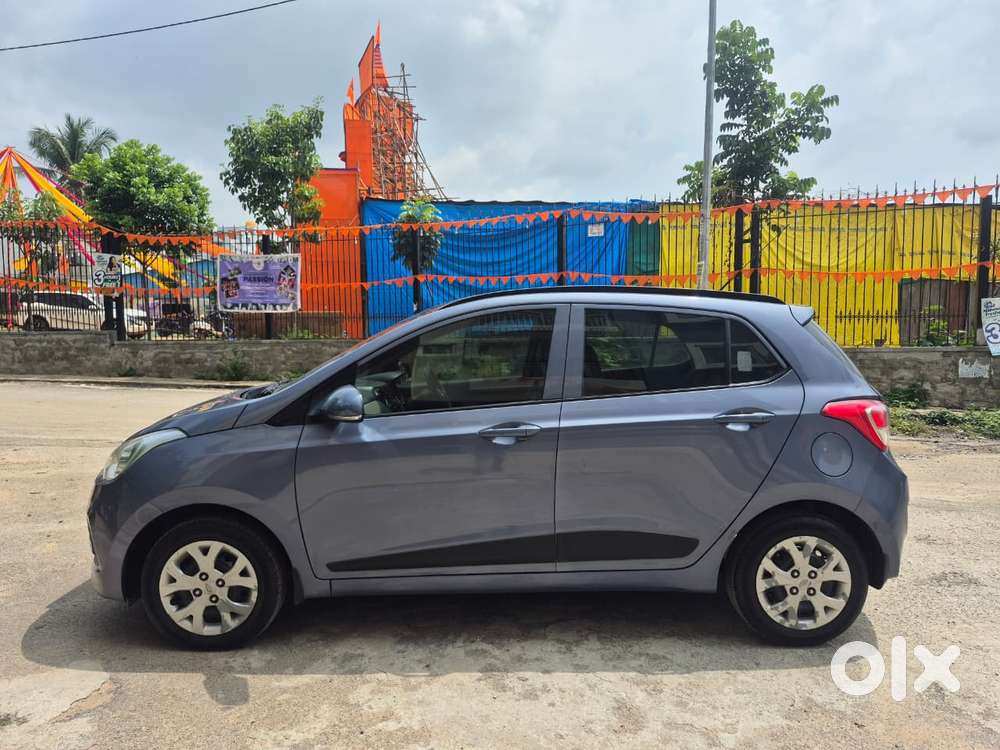 Hyundai Grand I10 Sportz, 2016, Petrol
