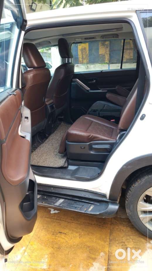 Toyota Innova Hycross 2.0 Zx (o) Hybrid 7 Str, 2024, Petrol