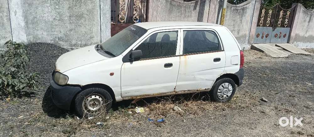 Maruti Suzuki Alto Lxi 
Model.2011
Color. Whit  
Rusting %20
Tyre. %85