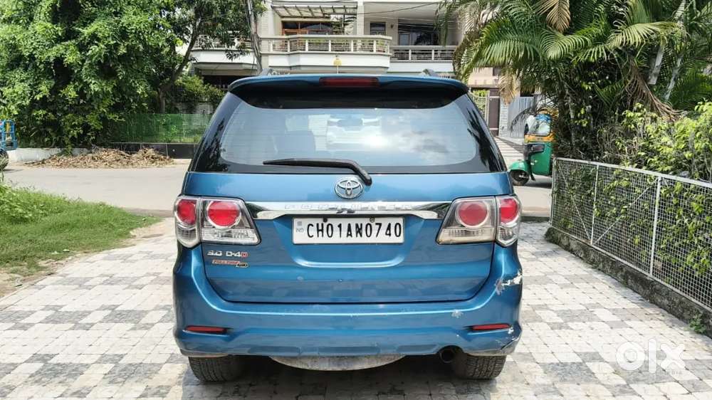 Toyota Fortuner 2012 Diesel 182000 Km Driven