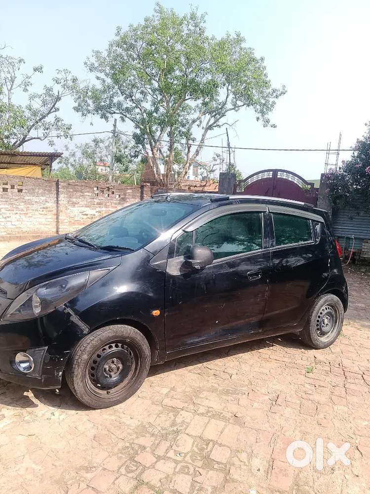 Beat Car Go To Right