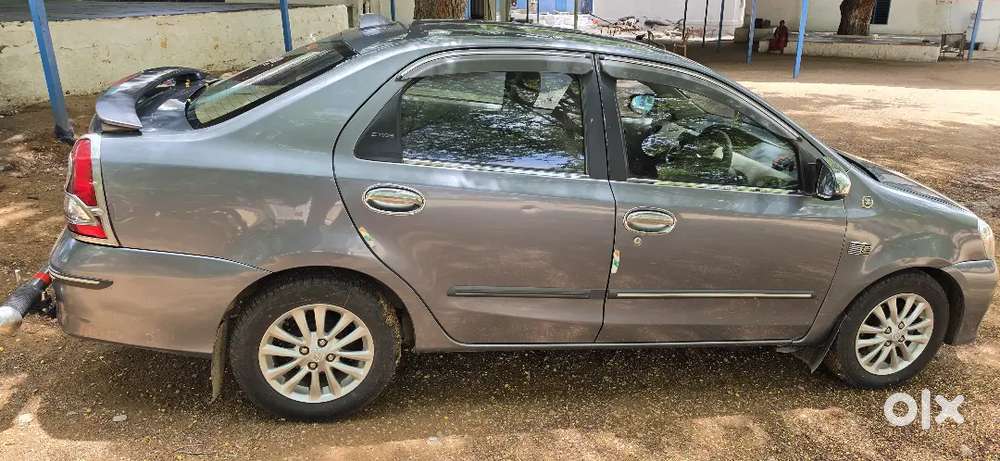 Very Good Condition Alloy Wells 90% Tyre