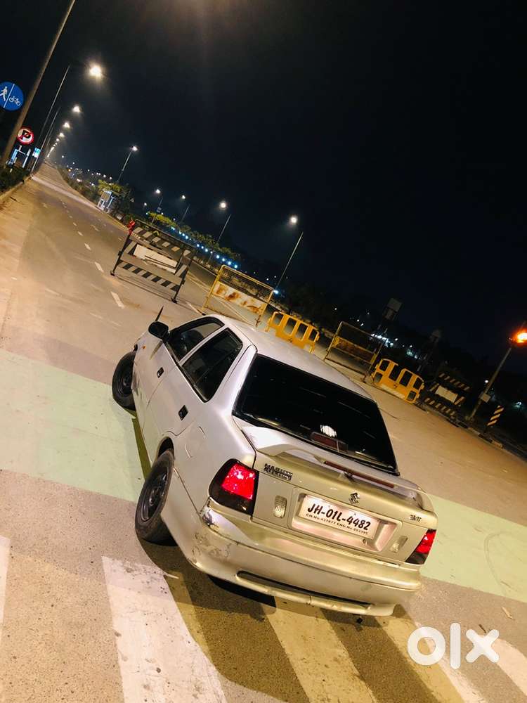 Maruti Esteem Petrol 2005