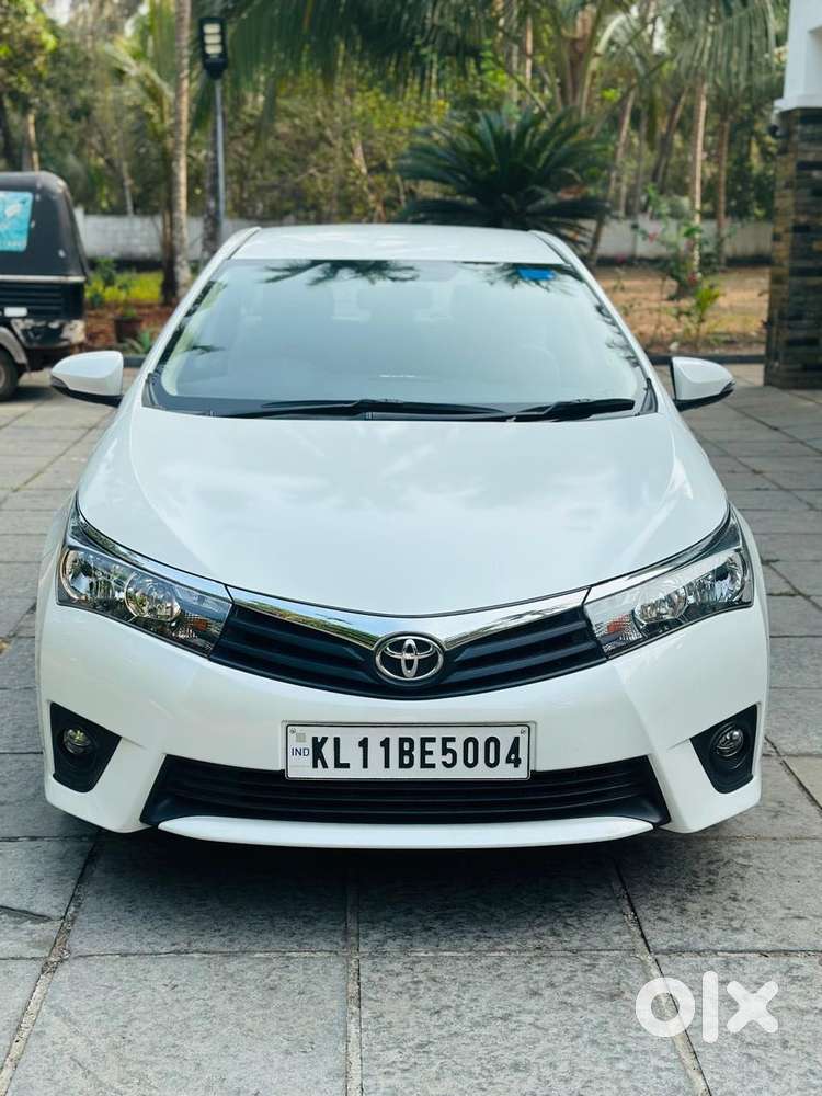 Toyota Corolla Altis 1.8 J, 2016, Petrol