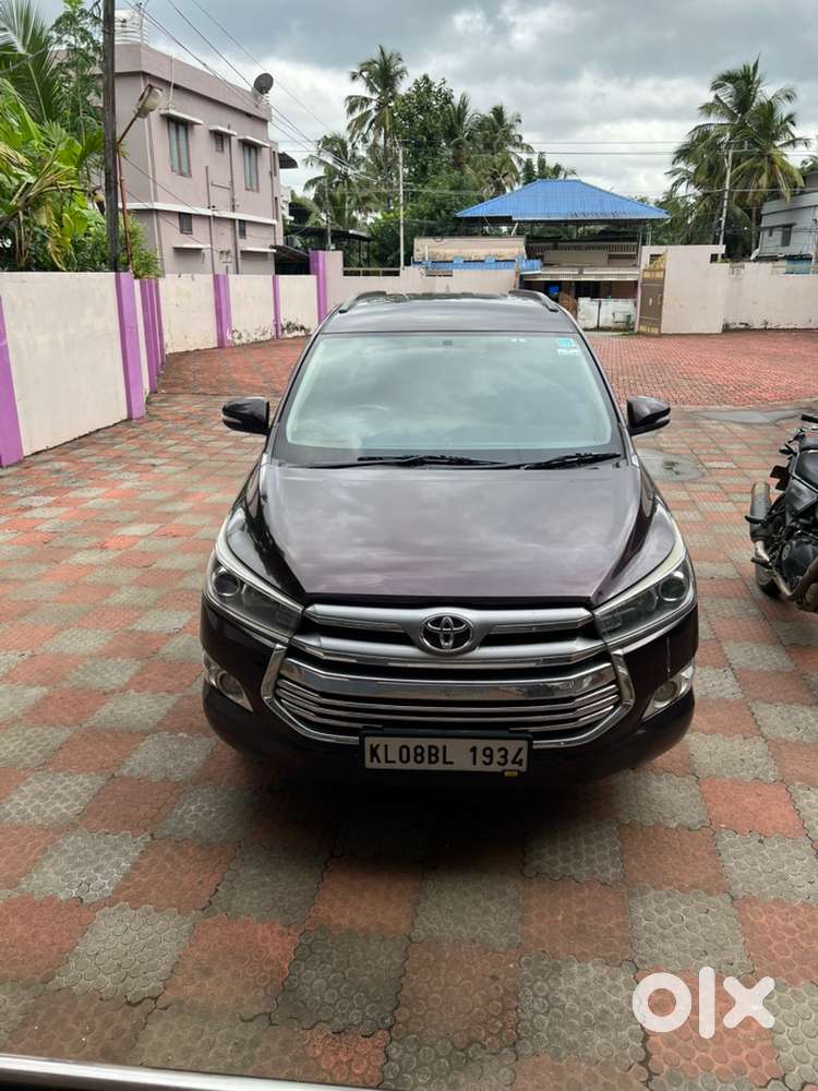 Toyota Innova Crysta 2.4 V 2016-17  Good Condition