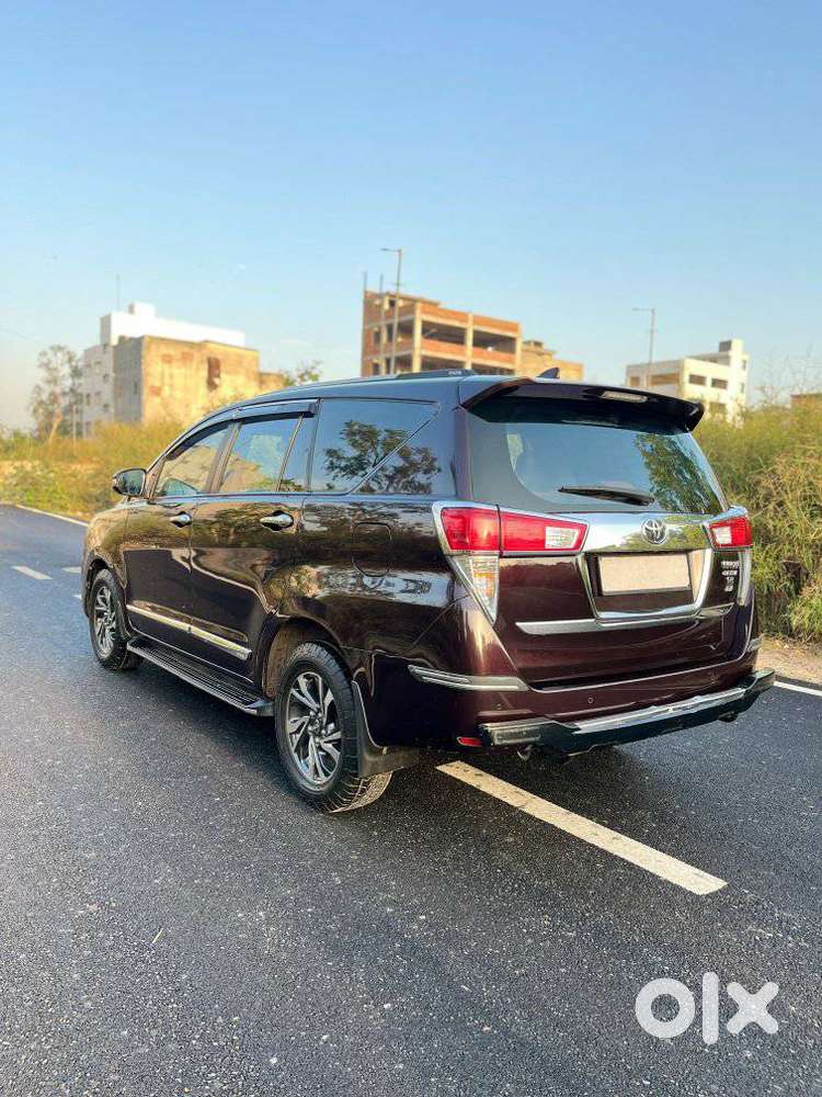 Toyota Innova Crysta 2.8 Gx At 7 Str, 2022, Petrol
