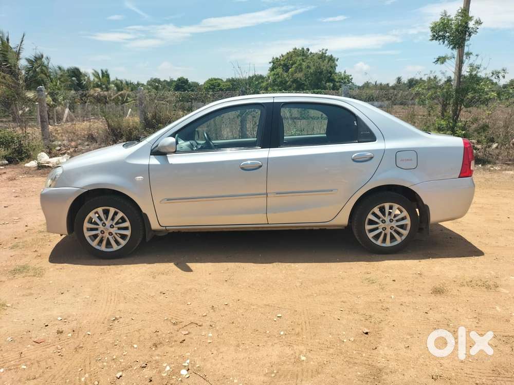 Toyota Etios V, 2011, Petrol