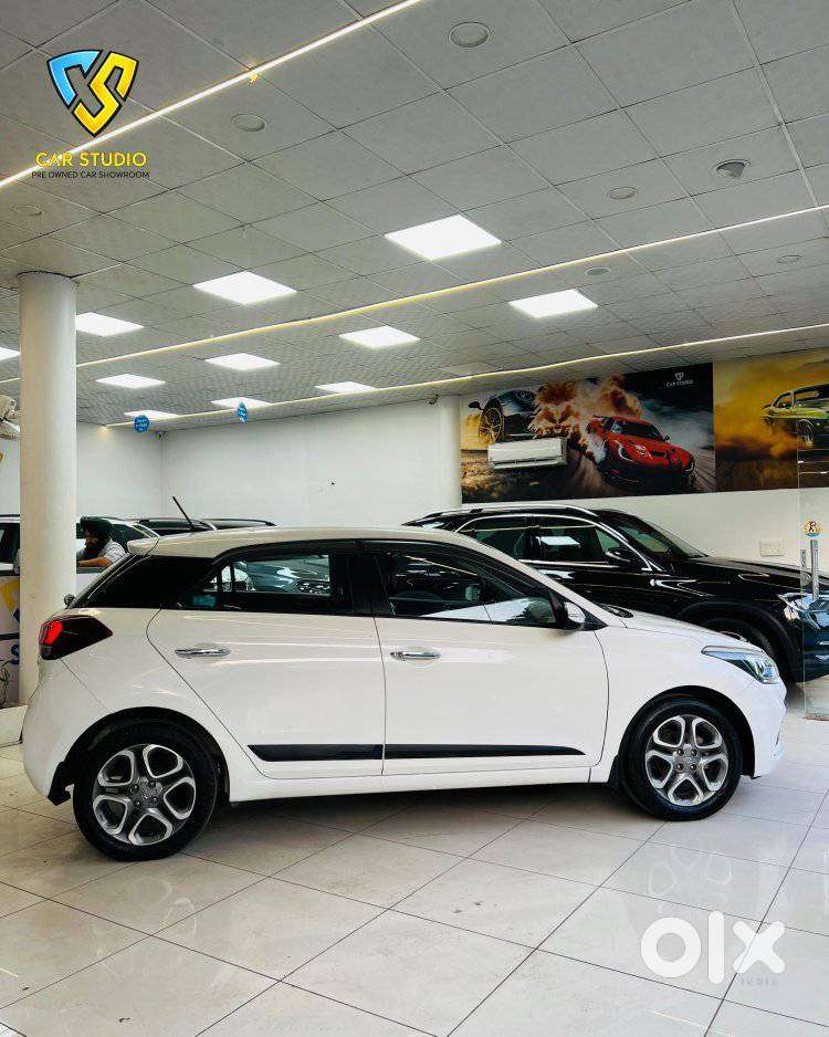 Hyundai I20 Petrol Asta Option, 2018
