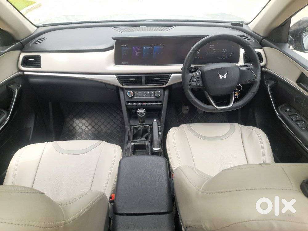 Mahindra Xuv700 2.2 Ax 5 Diesel Mt Str, 2022, Diesel