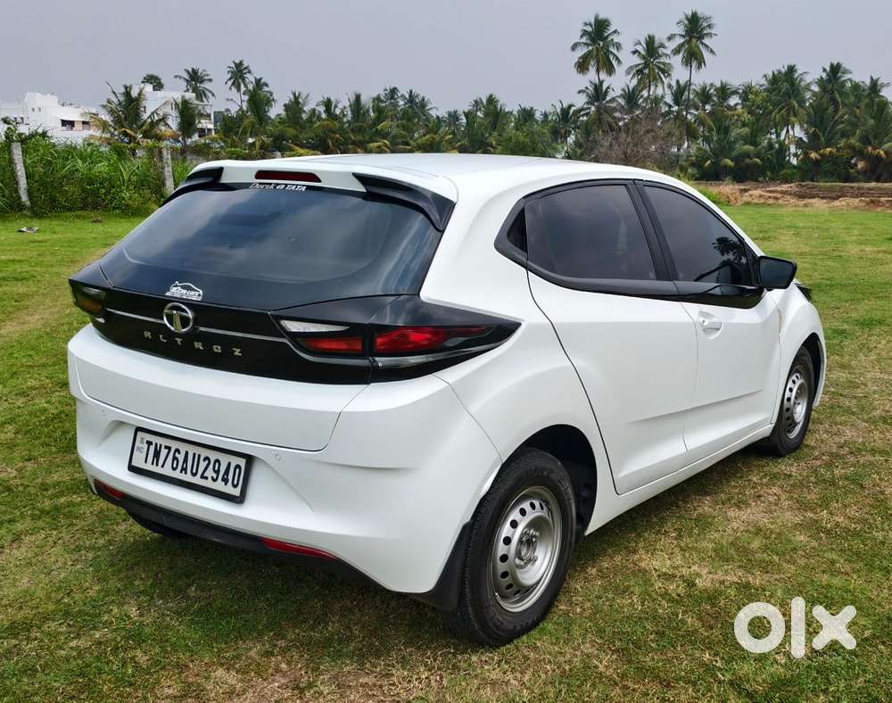 Tata Altroz 1.2 Xm, 2023, Petrol