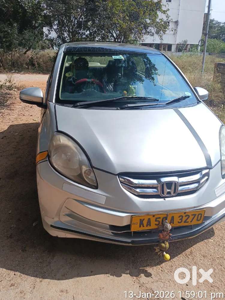 2016' Insurence Running ,rc, Karanataka Permit Running, But Tax,and Fc