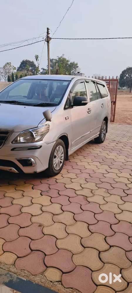 Toyota Innova Model  2015 Urgent Sell Contact Kriye Jisko Lena Hai